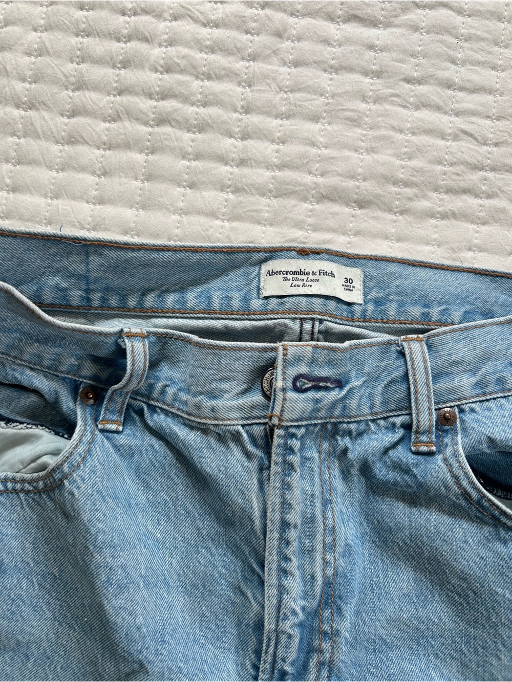 Abercrombie & Fitch Light Blue Relaxed Men's Jeans